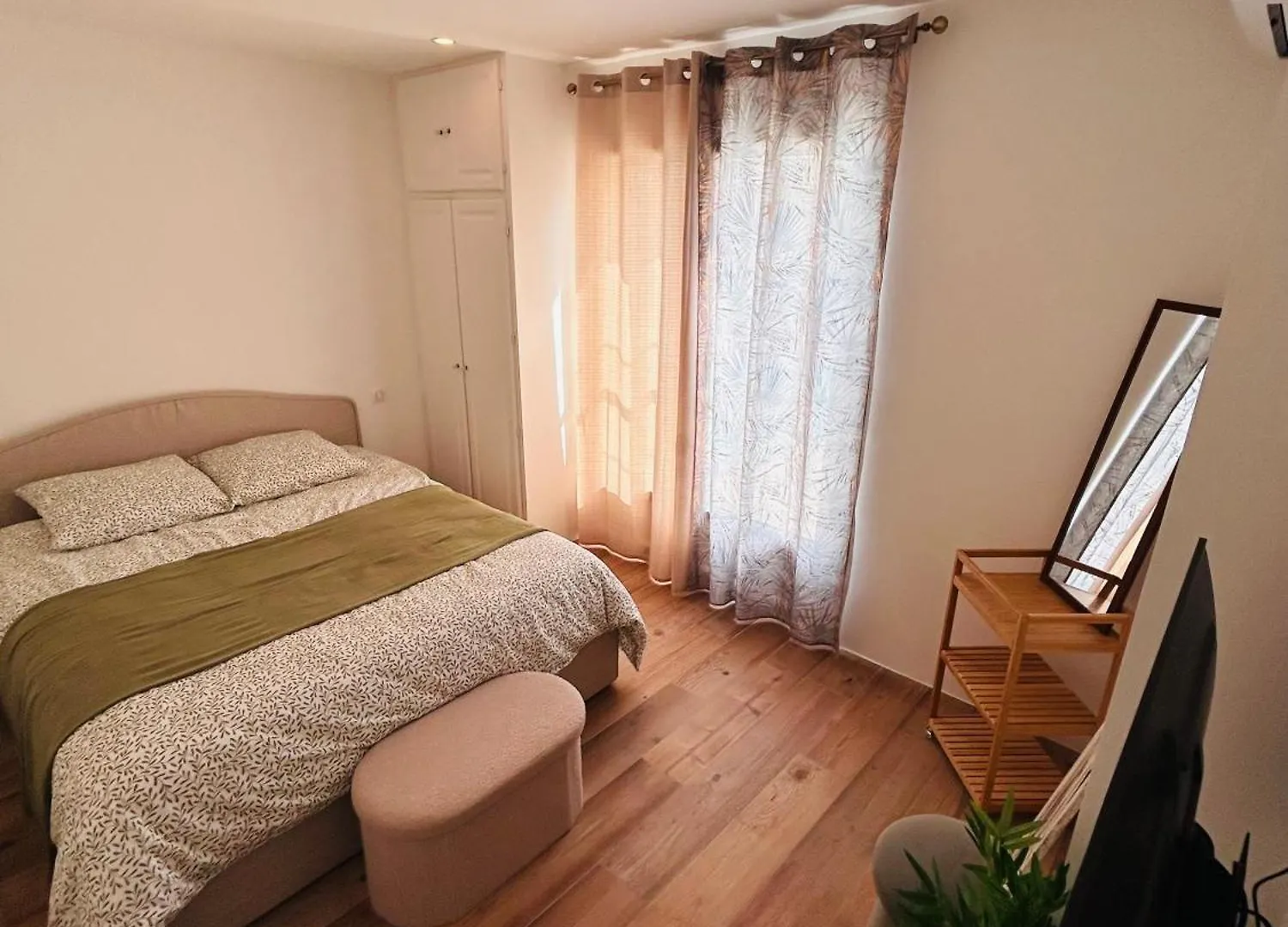 Pinelodge Azure Roquebrune-sur-Argens France